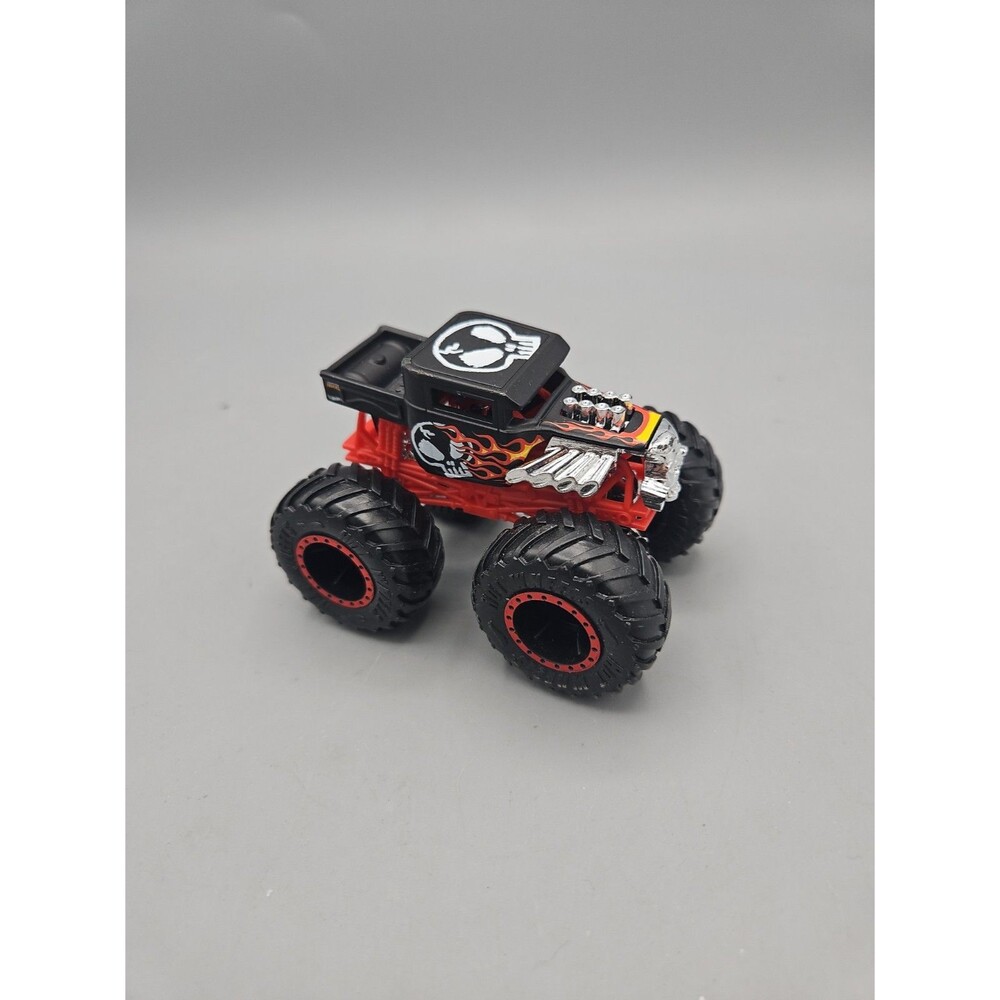 Hot Wheels Monster Jam Truck 1:64 Bone Shaker Diecast Flame Black Red